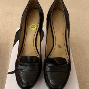 Brand new classy leather black heels